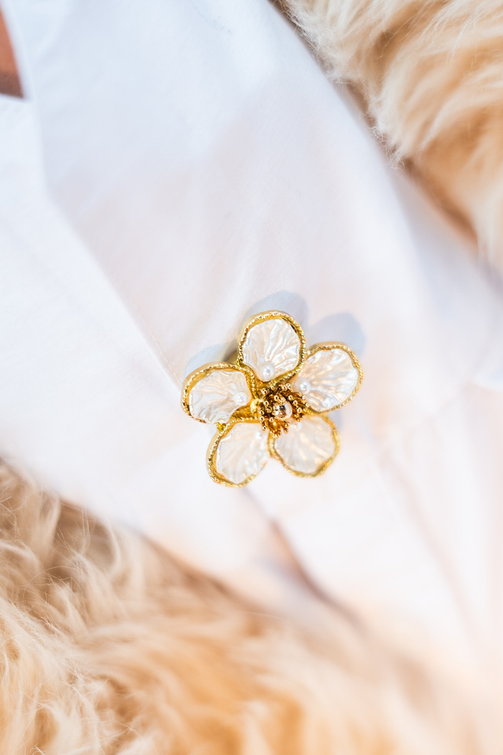 Julie Flower | 1 Set